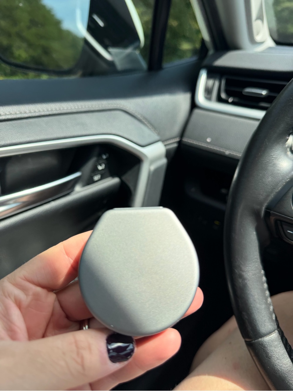 Oura Ring 4 SIZE 10 portable charger case